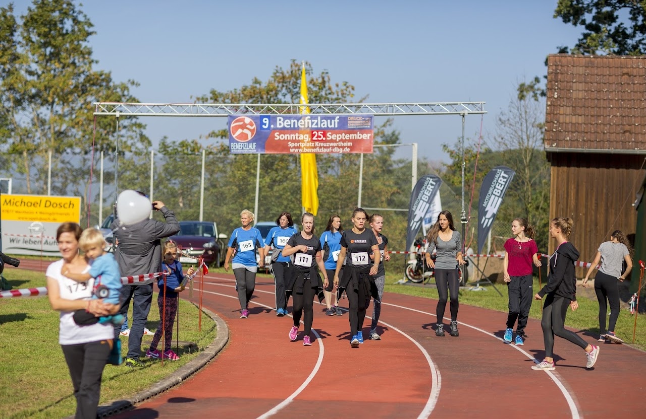 Bild vom 9. Benefizlauf im Jahr 2016. Dies ist das 185. Bild.